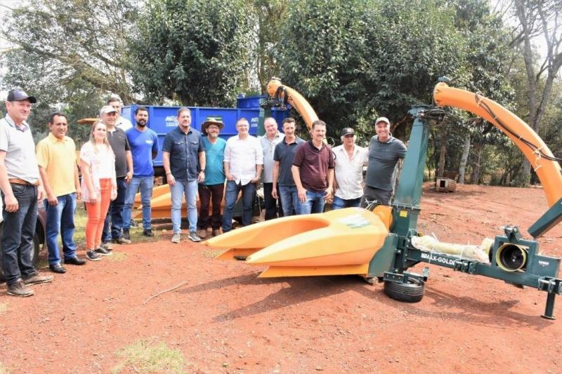 Dinheiro na Comunidade garante mais de R$ 100 mil em equipamentos agrícolas na Invernada Grande